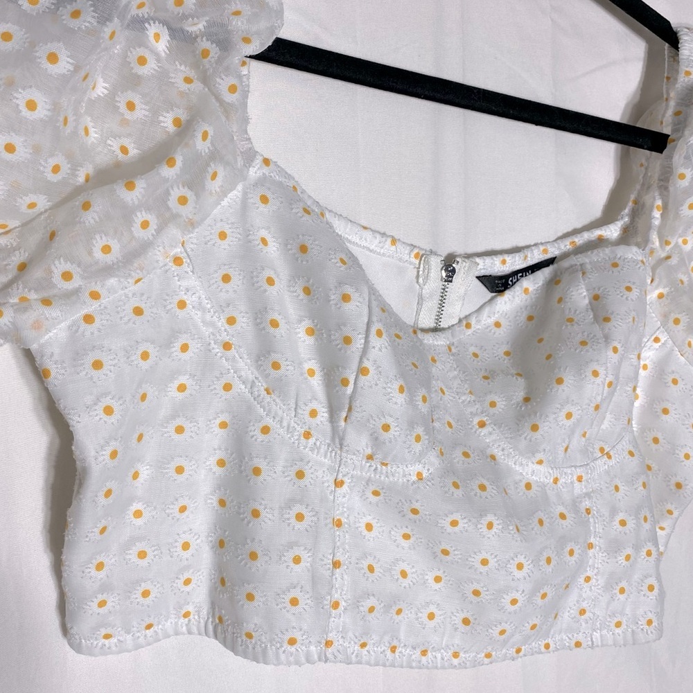 5/$25 SHEIN White Daisy Print Puff Sleeve Smocked Cropped Blouse L - Picture 9 of 16